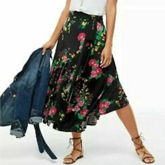 Cabi Floral Wrap Skirt M - Picture 6 of 9